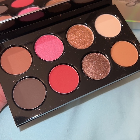 Selena by MAC - Picture 5 of 5